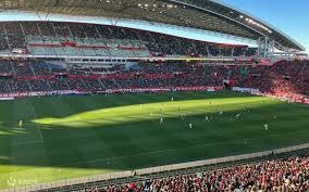 LPL最强全华班惨遭羞辱！Faker支持AL夺冠，T1牌子被GEN纳入底座